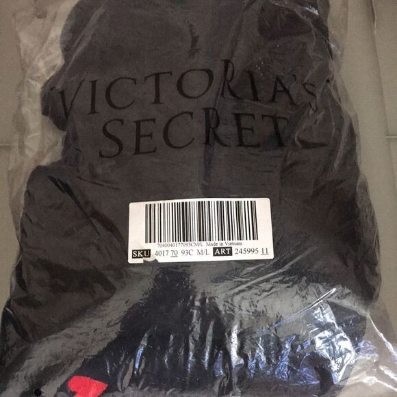 VS PINK Teddy One piece pjs Black w/Red Hearts cozy fall limited edition warm - Picture 12 of 12